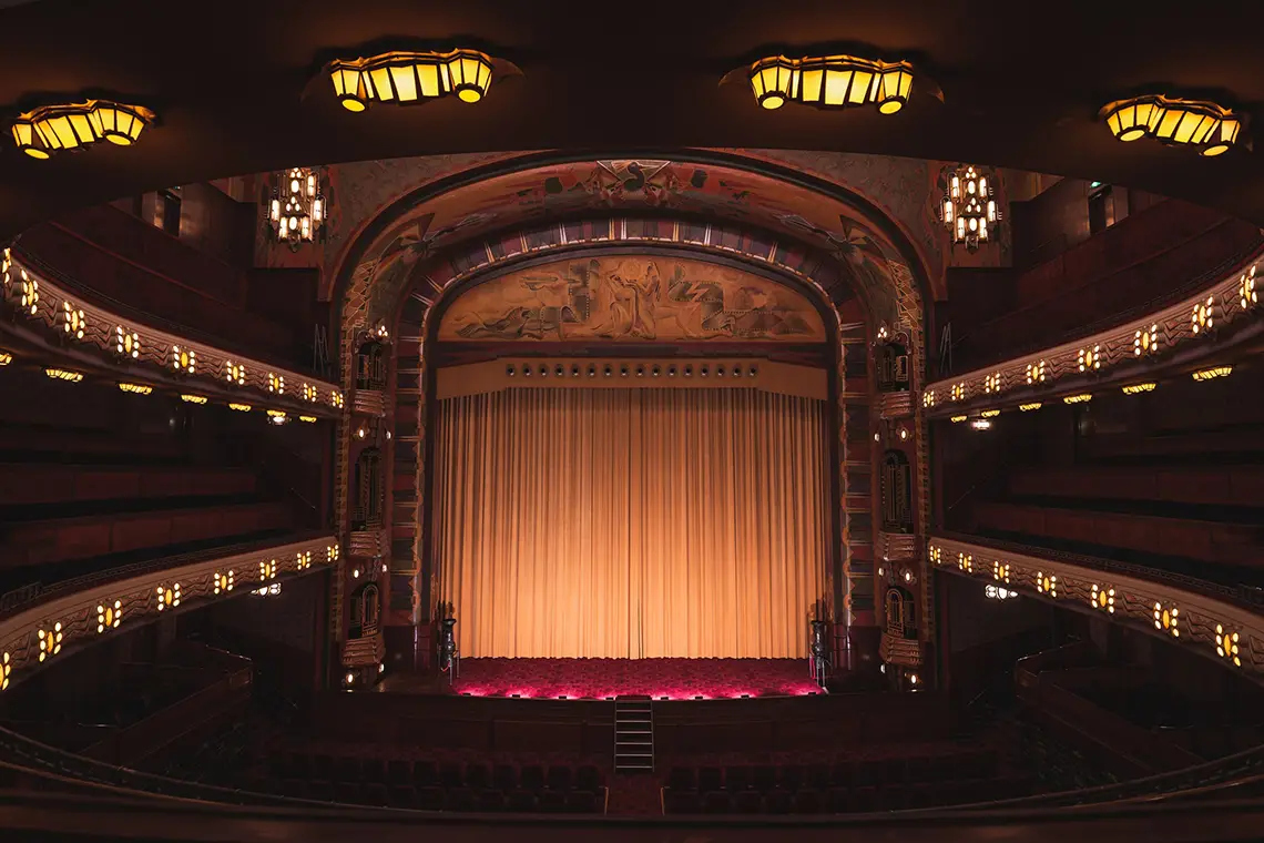 Podium en zaal van Theater Carré