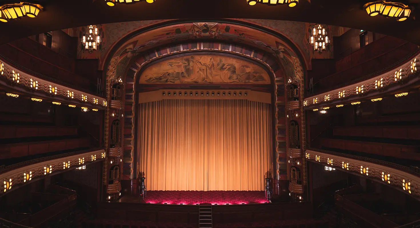 Podium en zaal van Theater Carré